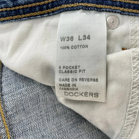 Dockers Jeans Men's 36x34 Blue Medium WashDenim Classic Fit Straight Leg  Button - Picture 9 of 10